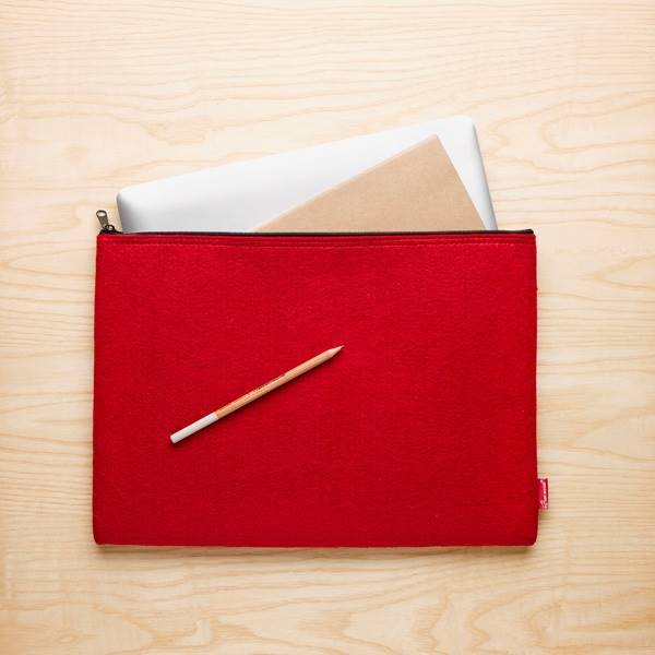 pouch red